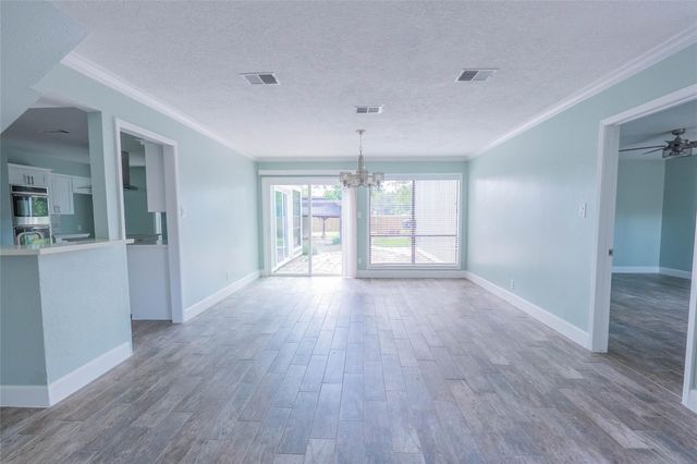 12515 Lazywood Street, Pinehurst, TX 77362