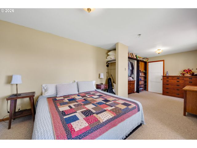 6250 13TH St Nw, Cape Meares, OR 97141