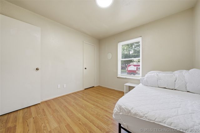 518 E E Street, Jenks, OK 74037