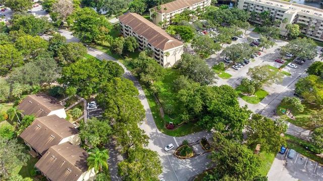 3150 NW 42nd Avenue E401, Coconut Creek, FL 33066