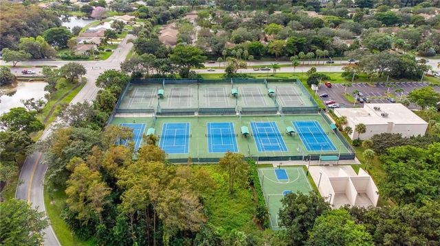 3150 NW 42nd Avenue E401, Coconut Creek, FL 33066