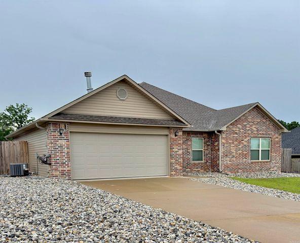 210 Hillshire Loop, Hot Springs, AR 71913
