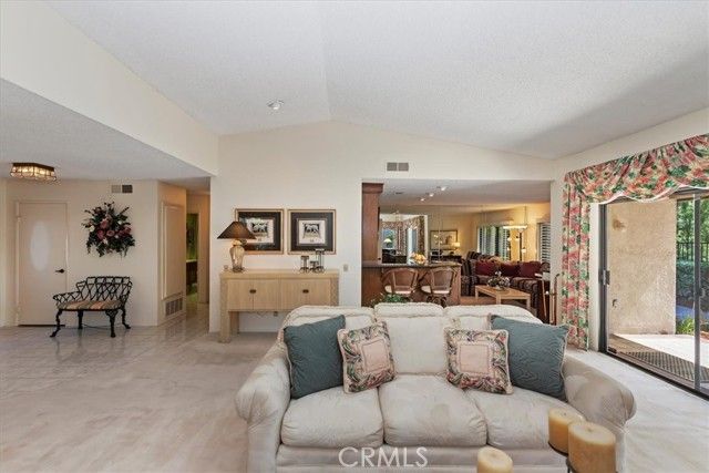 548 Via La Paloma, Riverside, CA 92507