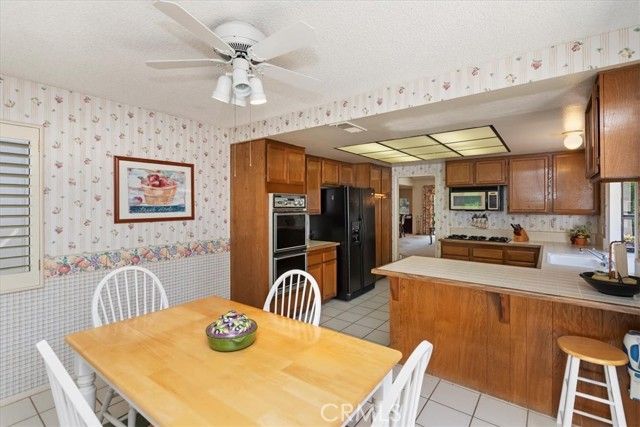 548 Via La Paloma, Riverside, CA 92507