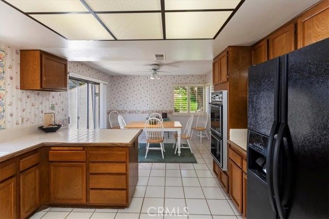 548 Via La Paloma, Riverside, CA 92507