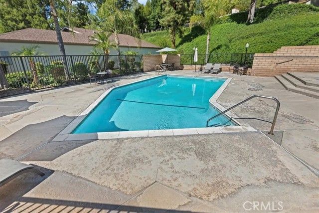 548 Via La Paloma, Riverside, CA 92507