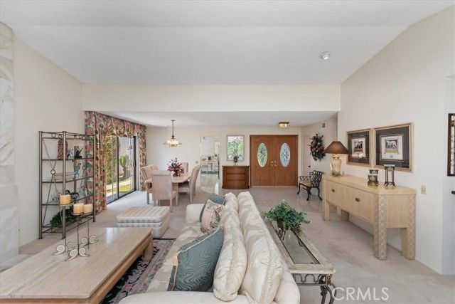 548 Via La Paloma, Riverside, CA 92507