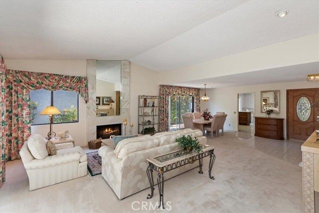 548 Via La Paloma, Riverside, CA 92507