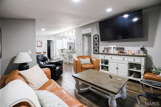 9945 Highway 67, Fredericktown, MO 63645