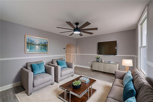 519 Lacock St, Rochester, PA 15074