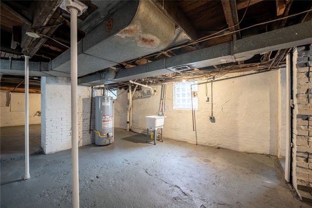 519 Lacock St, Rochester, PA 15074