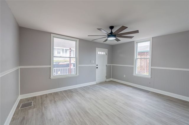 519 Lacock St, Rochester, PA 15074