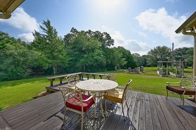 1205 Pecan Glen Road, Brenham, TX 77833