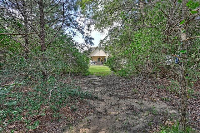1205 Pecan Glen Road, Brenham, TX 77833
