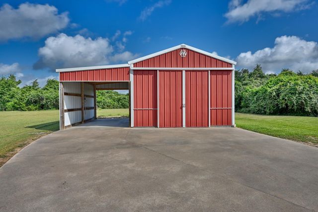 1205 Pecan Glen Road, Brenham, TX 77833