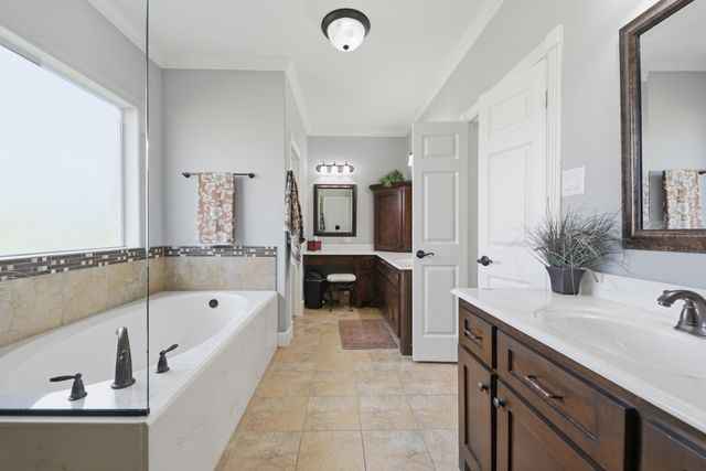 1205 Pecan Glen Road, Brenham, TX 77833