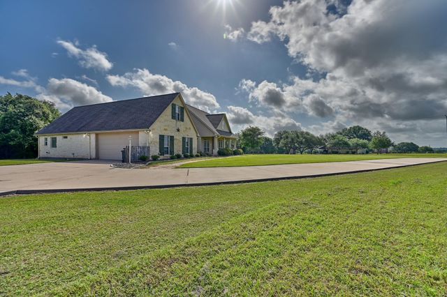 1205 Pecan Glen Road, Brenham, TX 77833
