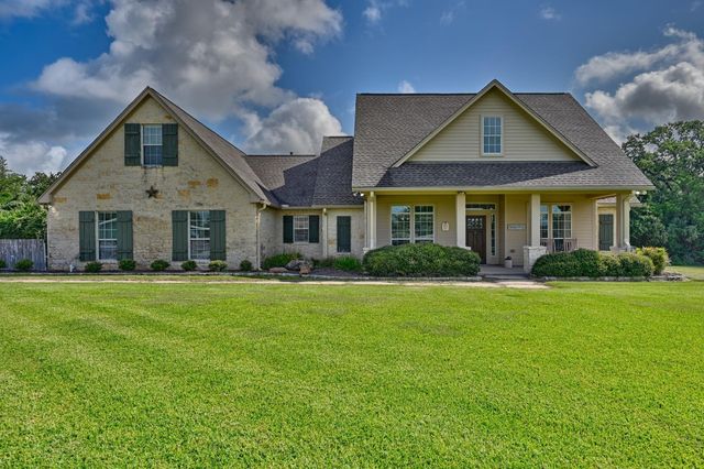 1205 Pecan Glen Road, Brenham, TX 77833