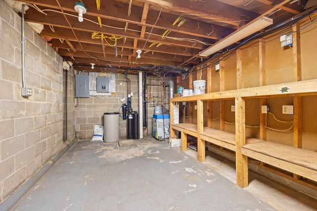 7662 Pioneer Road, Wyoming, MN 55092