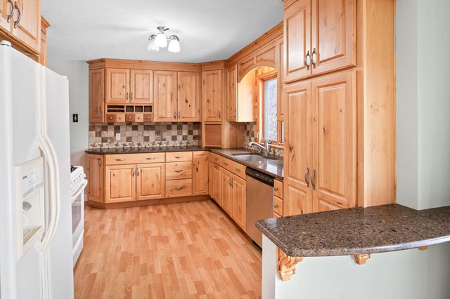 7662 Pioneer Road, Wyoming, MN 55092