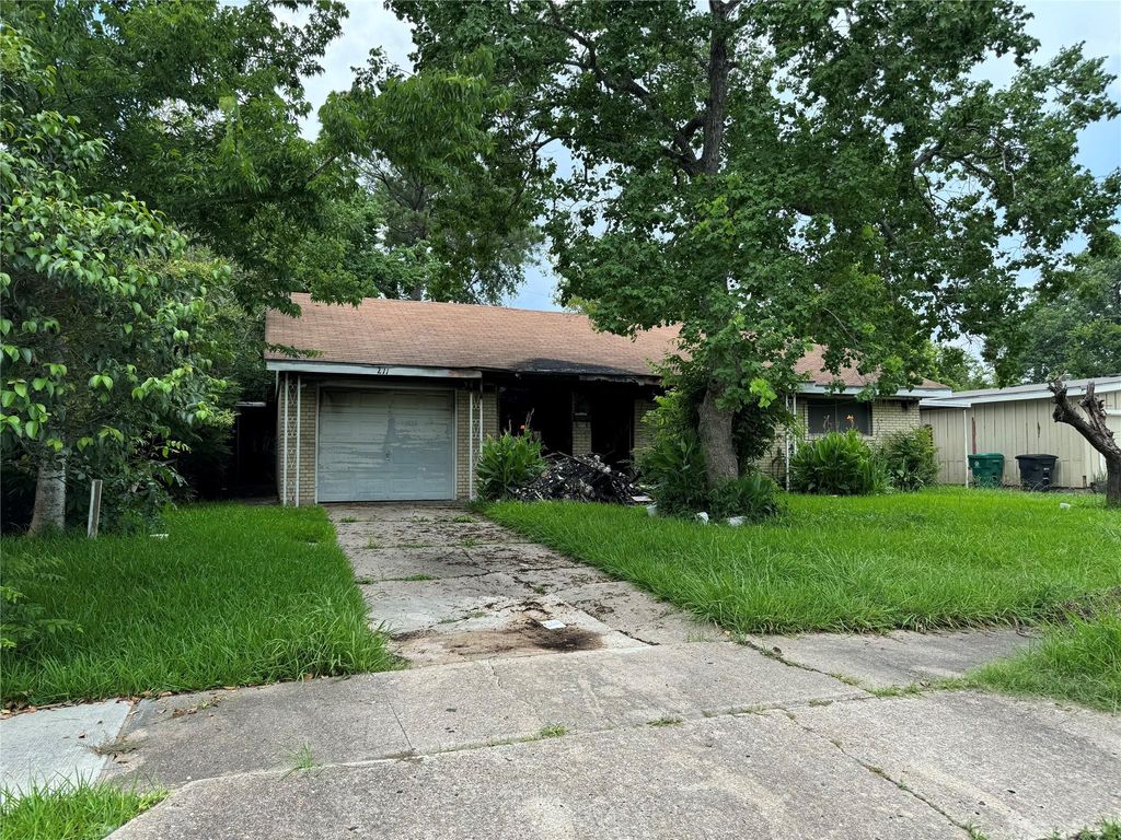 4211 Tavenor Lane, Houston, TX 77047