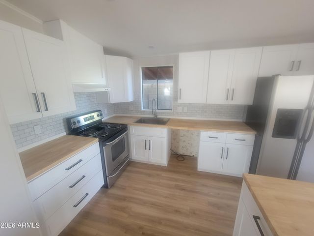 3500 S TOMAHAWK Road 126, Apache Junction, AZ 85119