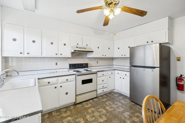 110 Fairway Lane A, Whiting, NJ 08759