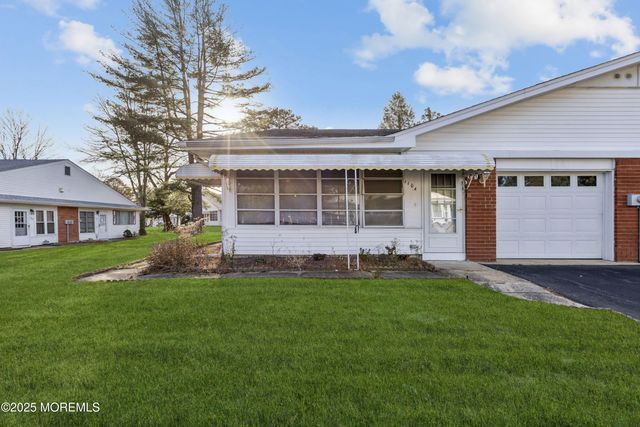 110 Fairway Lane A, Whiting, NJ 08759