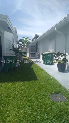 7111 NW 68th Ave, Tamarac, FL 33321