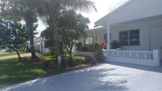 7111 NW 68th Ave, Tamarac, FL 33321