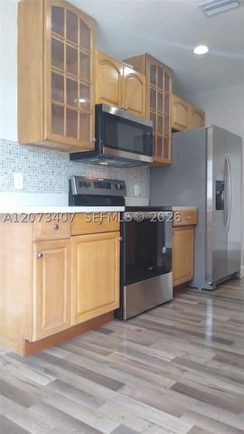 7111 NW 68th Ave, Tamarac, FL 33321