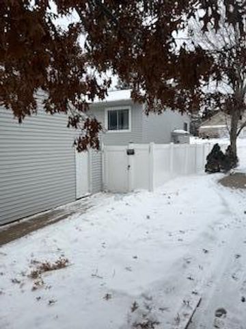 7843 Rimbley Road, Woodbury, MN 55125