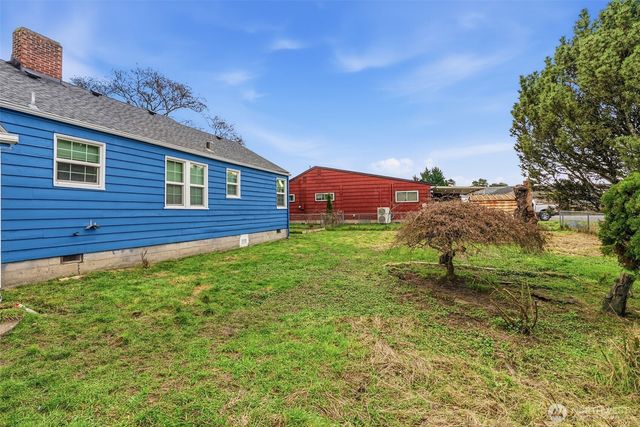 3943 Ocean Beach Highway, Longview, WA 98632