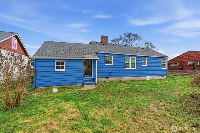 3943 Ocean Beach Highway, Longview, WA 98632