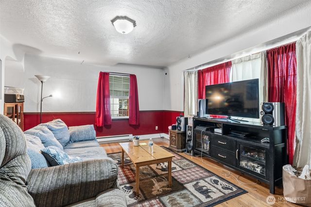 3943 Ocean Beach Highway, Longview, WA 98632