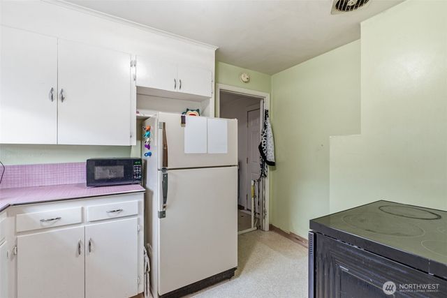 3943 Ocean Beach Highway, Longview, WA 98632