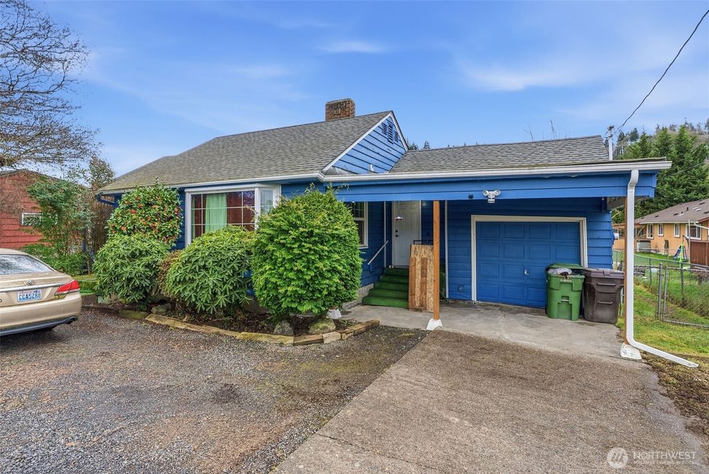 3943 Ocean Beach Highway, Longview, WA 98632