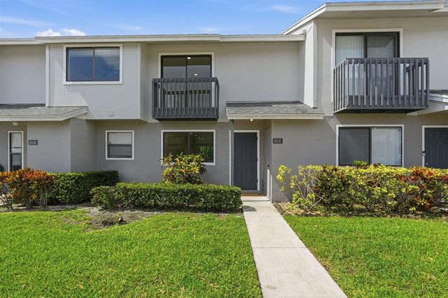 6505 Dockside Circle, Greenacres, FL 33463