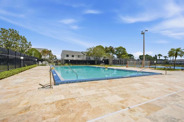 6505 Dockside Circle, Greenacres, FL 33463