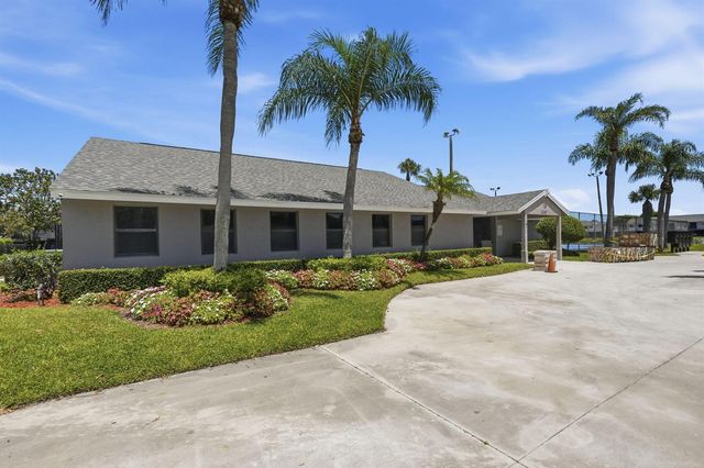 6505 Dockside Circle, Greenacres, FL 33463