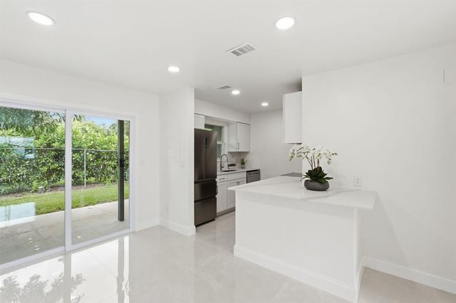 6505 Dockside Circle, Greenacres, FL 33463