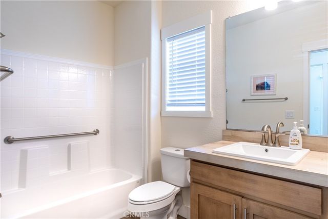 391 Lark Drive, Paso Robles, CA 93446