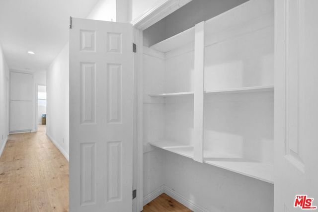 2400 W 74th Street, Los Angeles, CA 90043