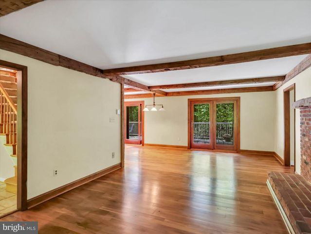 9204 FALLS BRIDGE LN, Rockville, MD 20854
