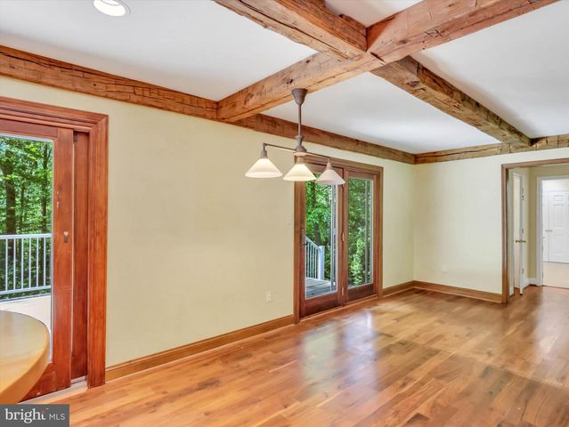 9204 FALLS BRIDGE LN, Rockville, MD 20854