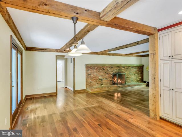 9204 FALLS BRIDGE LN, Rockville, MD 20854