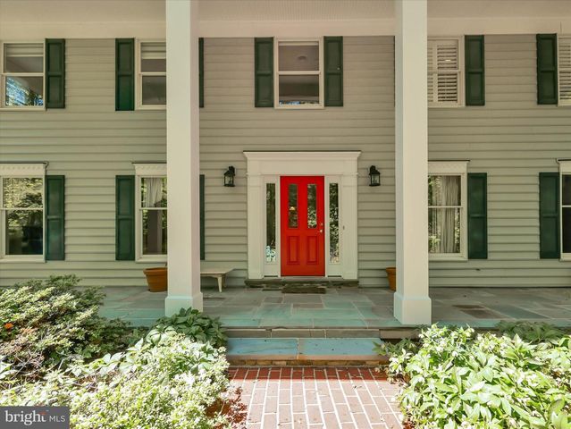 9204 FALLS BRIDGE LN, Rockville, MD 20854