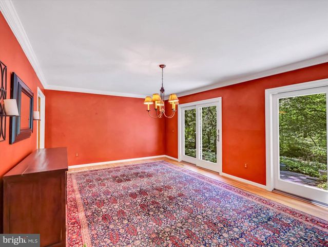 9204 FALLS BRIDGE LN, Rockville, MD 20854