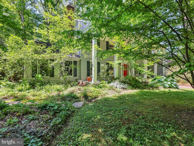 9204 FALLS BRIDGE LN, Rockville, MD 20854