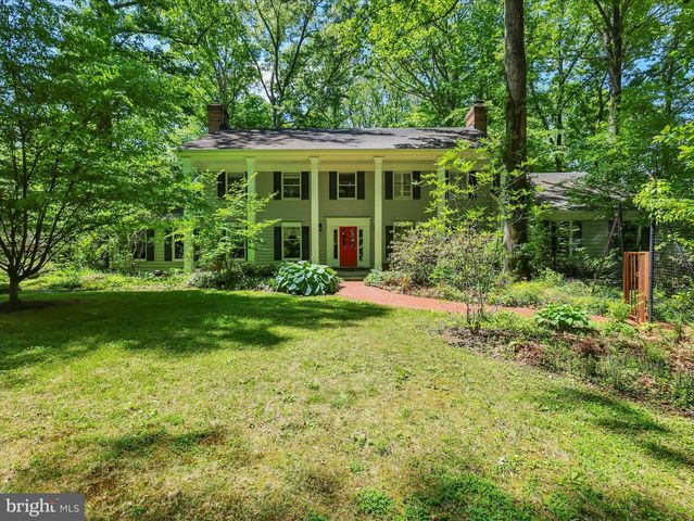 9204 FALLS BRIDGE LN, Rockville, MD 20854